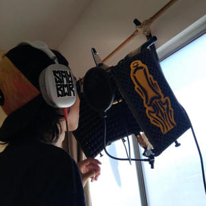 Sin Avisar Pega Más Duro (feat. Mente Libre) (Explicit)