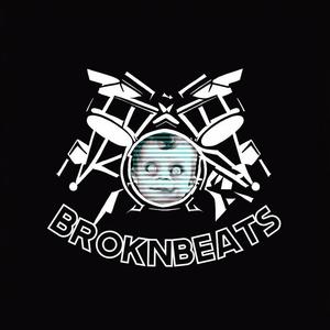 Brokn Booty (feat. Katiahshe')