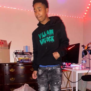 Cant roll with me (Explicit)