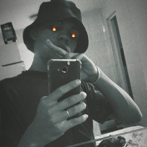 ELA DESENVOLVE (Explicit)