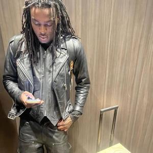 No Trust (Kroaisha Exclusive) (feat. Tezzus) (Explicit)