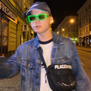 Money (feat. Addie SR & Ayo Meloun) (Explicit)