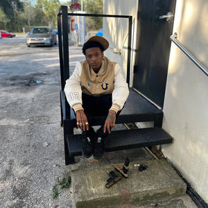 Feet Inna Air (feat. Dolo Dill) (Explicit)