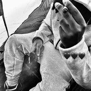 shark a vic (Explicit)