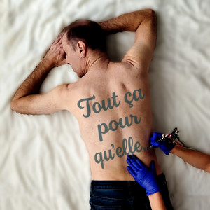 Tout ça pour qu'elle...