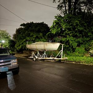 glue on my eyes (Explicit)