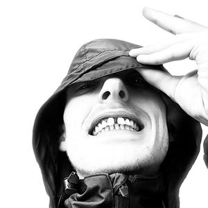 Ziemlich Beste Freunde (feat. PolaKK) (Explicit)