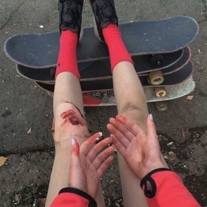 Nightmares when i close my eyes (Explicit)