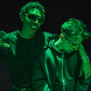 touchdown (feat. Xanthy) (Explicit)