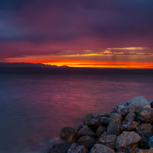 家中亲人等团圆