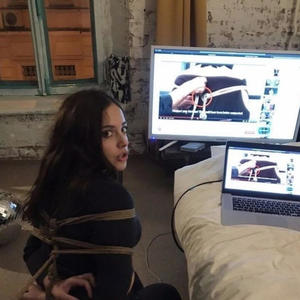 walk right in (feat. cezz) (Explicit)