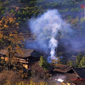 家在巴中 (伴奏)