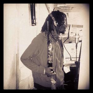 Birds Flyin High (feat. Duchie Montana, Clue Monroe & Weeze) (Explicit)