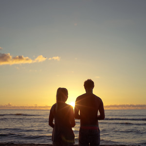 只剩孤独陪着我