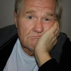 Growing Old Sucks(feat. Sam MacGregor)