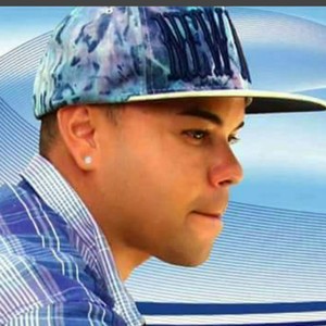 Solo Hay Artista Ommie