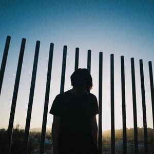 1Four หยุดก่อนได้มั้ย (feat. Mafxurth) (Explicit)