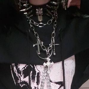 GUT WRENCHED!(feat. LORD DISTORTION, LVST) (Explicit)