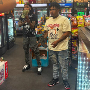 **** Everybody (feat. Tphat) (Explicit)