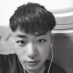 伤心的眼泪 (主旋律伴奏版)