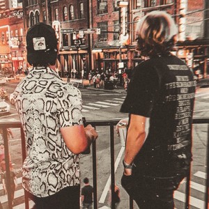 If she Aint (feat. Thornton) (Explicit)