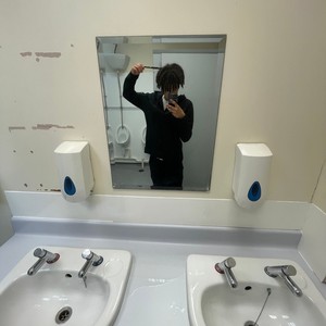 40 minutes (feat. Hawsa) (Explicit)