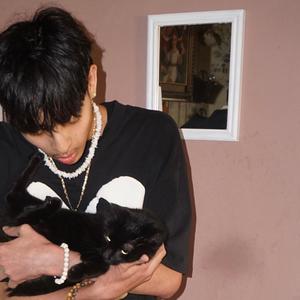 HOLD YA HORSES (Explicit)