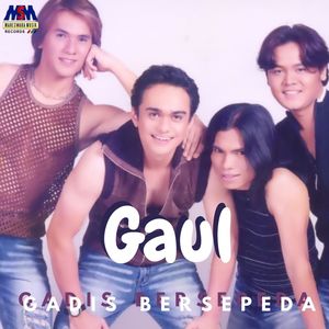 Gadis Bersepeda