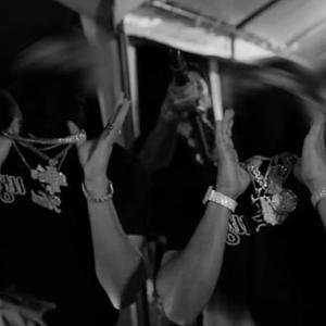 Salimos Con La Sky (Explicit)