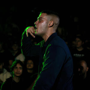 Dagas En Mi Cuello (Freestyle) - FU III (feat. Mr. Aaron & Fumes The Threat|Explicit)