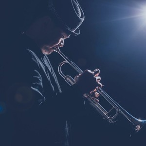 Melodic Nights: Jazz for Peaceful Moments