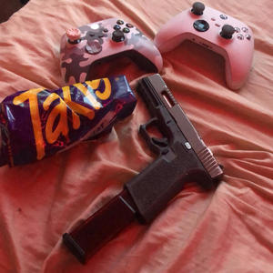 2 fa 1 (feat. teebrudda4l) (Explicit)