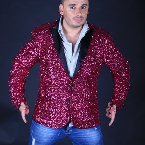 Fata Care Rade Din Orice (Explicit)