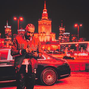 Apartament w centrum (Explicit)