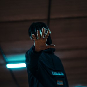 Vale Más El Motivo(HipHop Molotov) (Explicit)