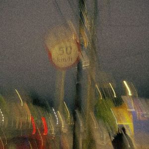 LA QUE VIENE Y SE VA