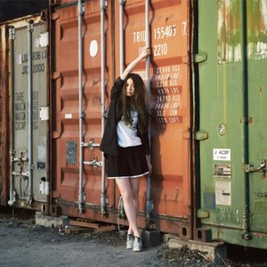 片平里菜 - 小石は蹴飛ばして