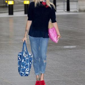 solar flare (feat. yuke) (Explicit)