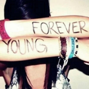 hoes (feat. wlloff) (Explicit)