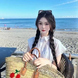 朝朝暮暮盼相思 (伴奏)