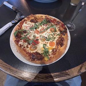 Dates <3 (feat. okayjml) (Explicit)