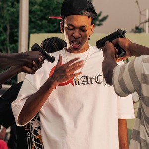 Me Andan Buscando (Explicit)