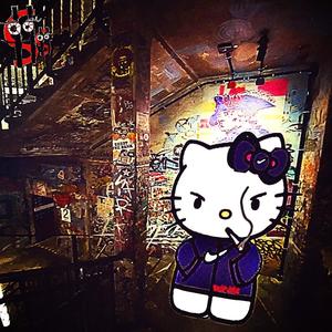 HELLO KITTY (feat. Dec Knows) (Explicit)