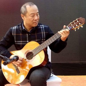 伊春欢迎你 (伴奏)