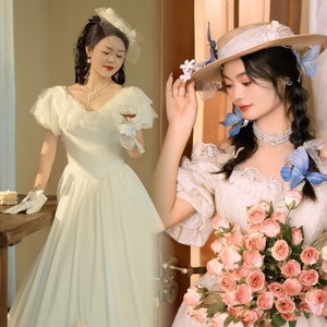 终是新欢胜旧爱