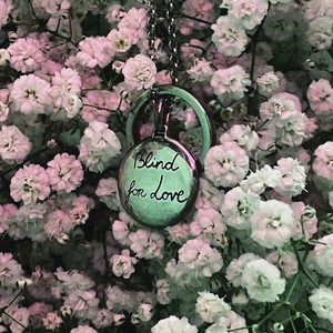 내 전화 속엔 아직 네가 있는 듯해