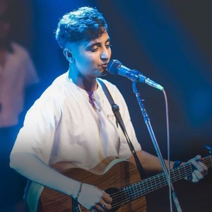 Dahini Haat Ko Kalo Dhago (Acoustic Version)