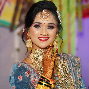 Harshdala lagli lagnachi ghai