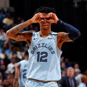 SHE NEED ME (feat. 6ollo) (Explicit)