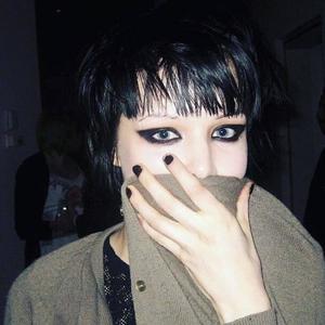 PRETTYPUNKSTARPRINCESSES (feat. mollyy) (Explicit)